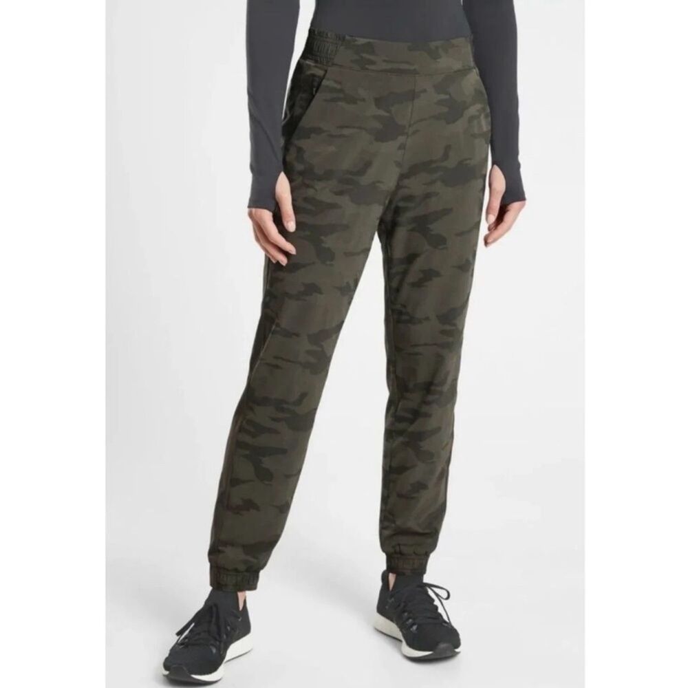 Athleta Brooklyn Textured Lined Green Camo Jogger Size 10 Pockets Warm